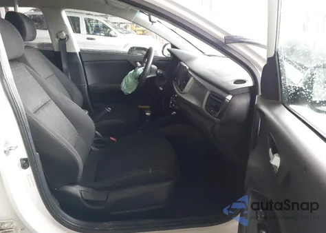 2020 Kia Rio S z USA, uszkodzony, nr VIN 3KPA24AD4LE312244